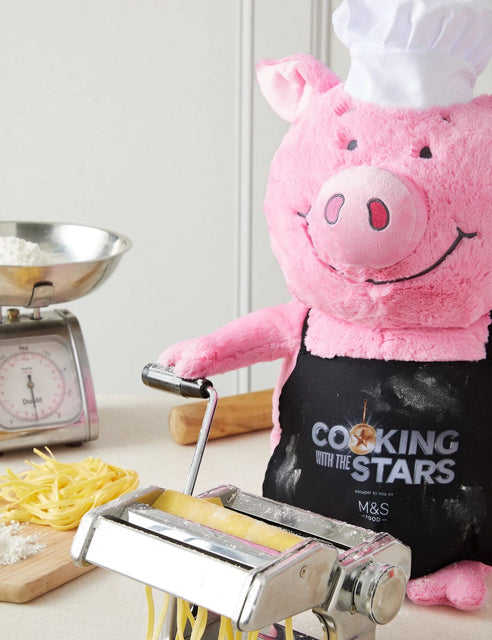 M&S マークス＆スペンサー 2021年 リミテッド・エディション 限定 スター シェフ パーシー パーシー・ピッグ 料理の得意なピンクの子豚ちゃん ラージ 60cm ぬいぐるみ Percy Pig Chef